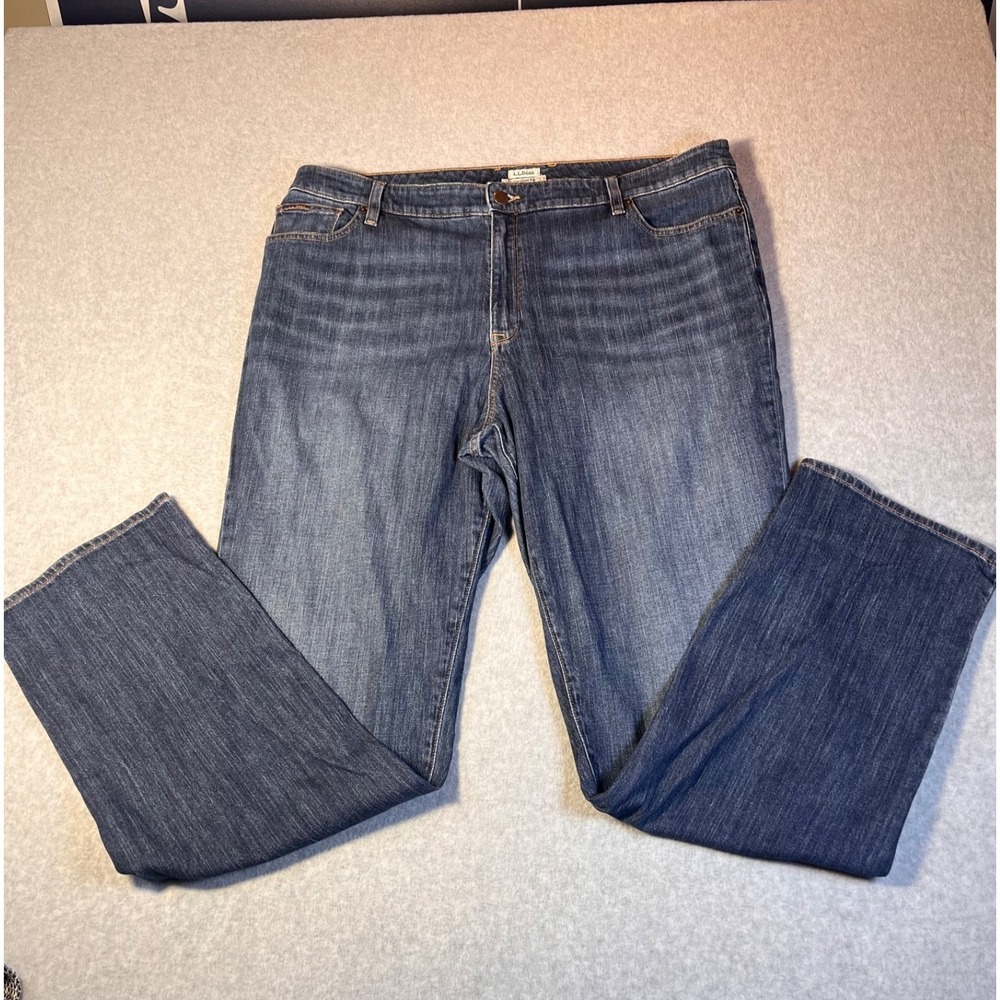 L.L.Bean Favorite Fit Jeans Women's 18 MT Tall Straight Leg Blue Mid Rise Denim